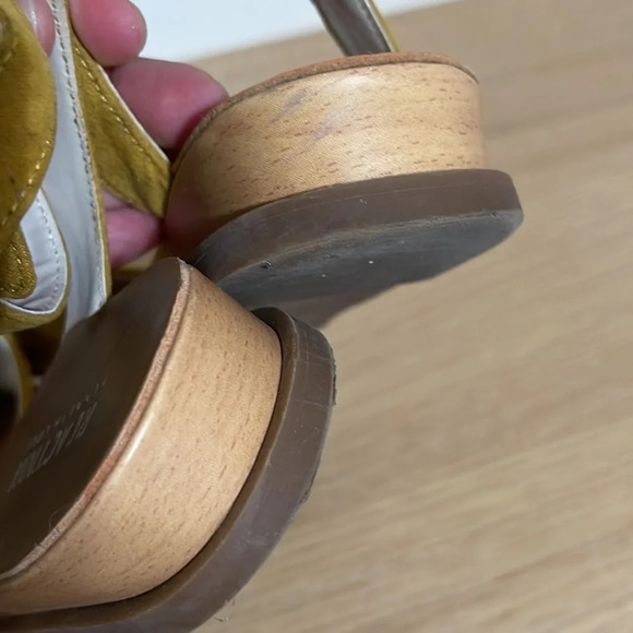 Kenneth Cole Reaction Jolly Low Wedge Golden Yellow Sandal size 6.5 - Picture 9 of 16